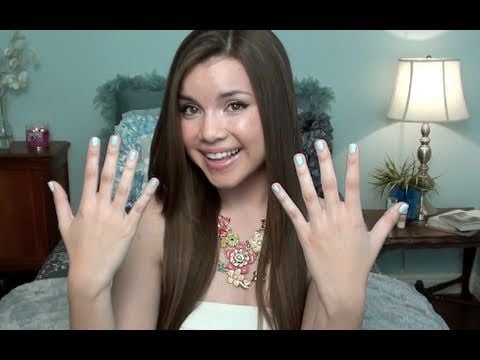 Vote for me by following this link and pressing the "thumbs up" button!
http://www.youtube.com/creators?x=nextup_QoZOtANBjaI

It's very important to take care of your hands, because that's where the first signs of aging tend to show. Plus, it just isn't pleasant having dry, rough skin! This easy, at home treatment will help repair and protect your hands so you'll be left with smooth, soft skin just in time for the warmer months ahead!

Subscribe to my vlog channel!
http://www.youtube.com/user/TheGridMonster

Follow me on that Twitter thing if you'd like:
http://twitter.com/missglamorazzi

Dailybooth!
http://dailybooth.com/missglamorazzi

What you'll need:
-2 tbsp. sugar
-3 tbsp. olive oil
-Heavy cream or whole milk (you can use 2%, but it won't be as effective)
-2 separate pieces of plastic wrap

Directions:
**Remember to start off with clean, bare hands that are free of any nail polish when using this treatment. That way, all the nutrients can be properly absorbed!

In a small bowl, combine the sugar and olive oil until a thick liquid is formed. Set aside for later. Pour the cream or milk into a shallow, microwave safe dish. Pop it into a microwave for about 40 seconds, or until the cream/milk is warm. Microwave times will vary, so make sure to test the temperature before soaking your entire hand. Soak your hands in the cream, making sure to fully submerge your fingertips. As the cream begins to cool, rub it into your hands. Clean off the excess with a warm wash cloth. Put down the two pieces of plastic wrap. Spoon the sugar and olive oil scrub onto one hand, and gently rub your hands together to remove any dead skin. For extra hydration, wrap your hands in the plastic wrap and let it sit for about 15-20 minutes. Use a warm wash cloth to remove any residue, or rinse your hands with water. Just make sure not to use soap, otherwise the moisture will be stripped away!

Use this treatment once a week to help repair and protect your hands from damage and signs of aging.


On face:
-Laura Mercier Silk Creme Foundation in Beige Ivory
-Jouer blush in Bloom

Eyes:
-MAC Paint Pot in Vintage Selection
-MAC eyeshadow in Naked Lunch all over the lid
-MAC eyeshadow in Quarry in the crease
-MAC eyeshadow in Phloof! on the inner corner and brow bone
-Dollywink liquid eyeliner in Deep Black
-FAIRYDROPS Scandal Queen Mascara

Lips:
-MAC lipstick in Angel
-Jouer lipgloss in Sunset

Nails:
-Hard Candy Sky

Top:
-from Express a couple years ago

Necklace:
-from Forever 21 a while back

Candle burning in the background:
-Slatkin & Co. Passionflower

Disclaimer:
Everything was purchased by me with my own money. I am not being paid for this video. All thoughts expressed are my honest opinion.