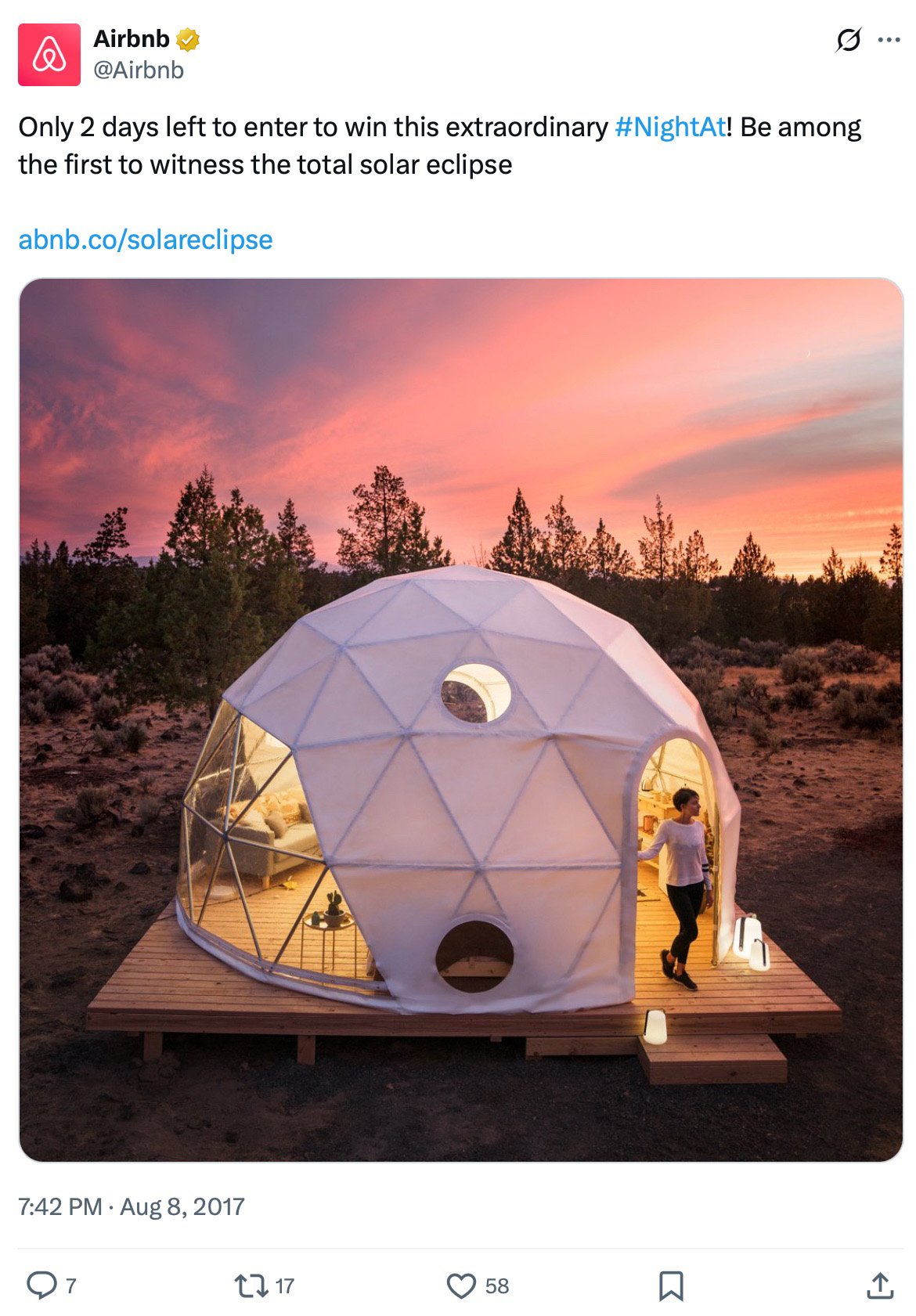 Twitter campaign for Airbnb promotional giveaway Airbnb giveaway promotion on Twitter